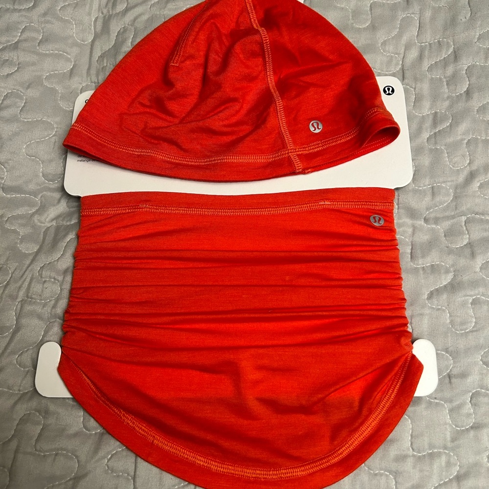 Lululemon beanie and neck warmer